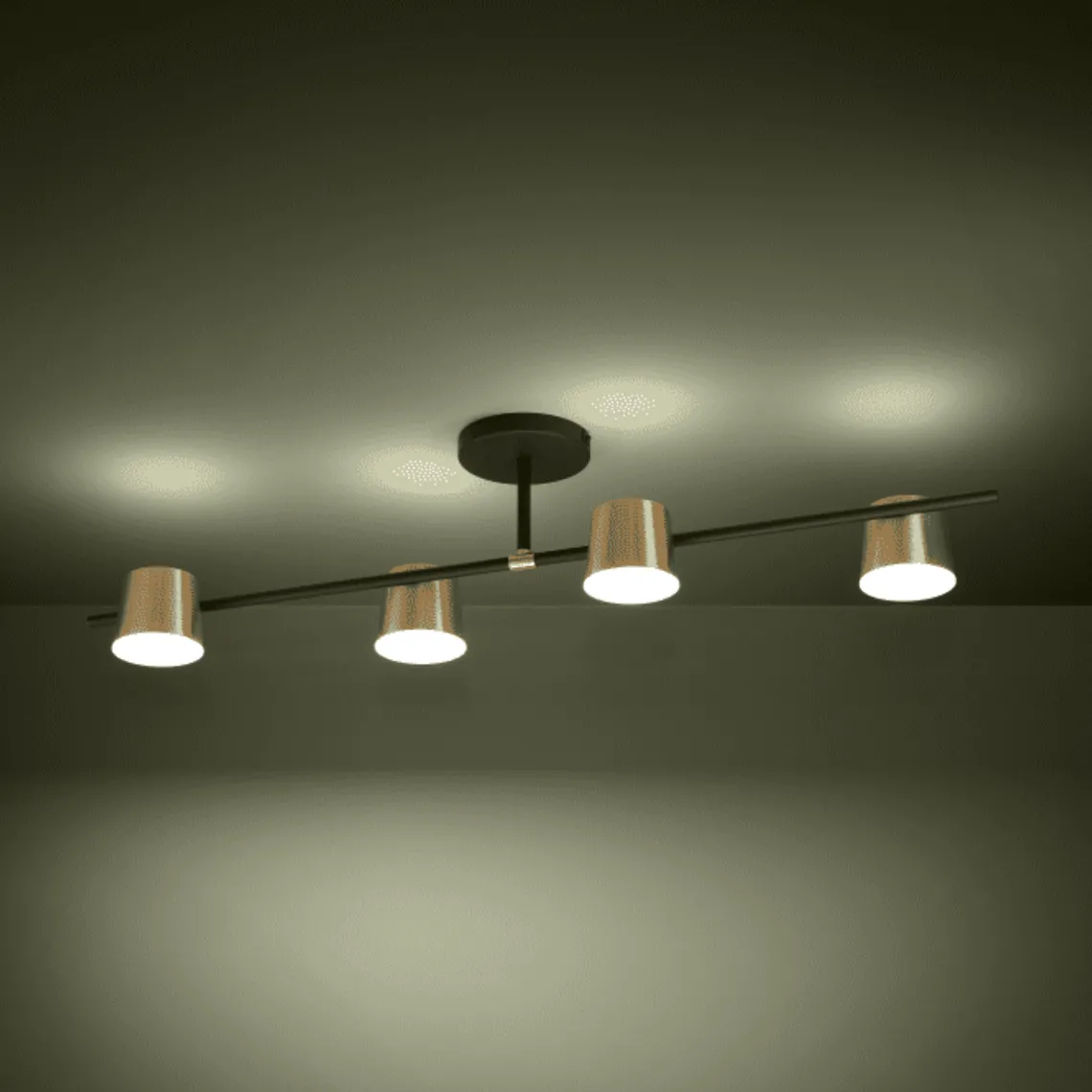 Altamira taklampe 4 lys - Svart/Messing