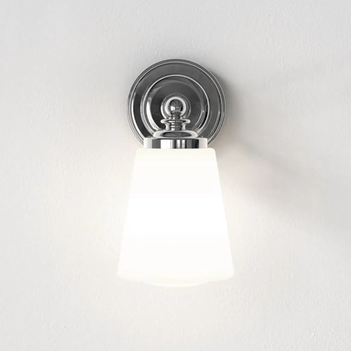 Anton vegglampe for baderom IP44