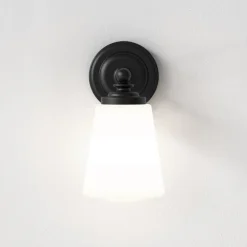 Anton vegglampe for baderom IP44