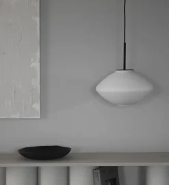 Arkivlampe 4280 Matt Hvit Sandblåst - Sort