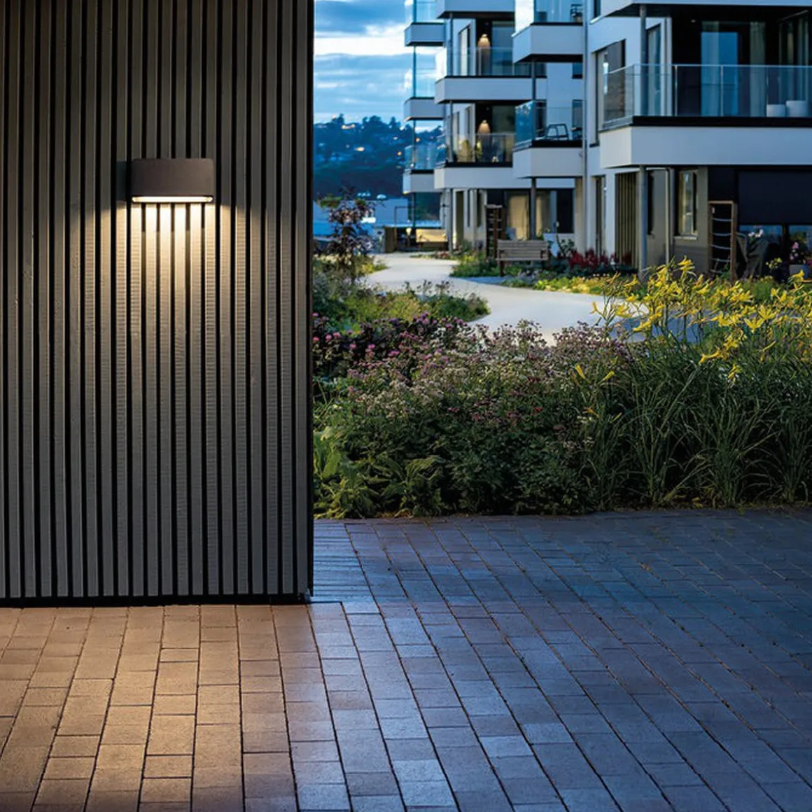 Arlon vegglampe utendørs 10W 3000 Kelvin IK10 IP65 - Dimbar
