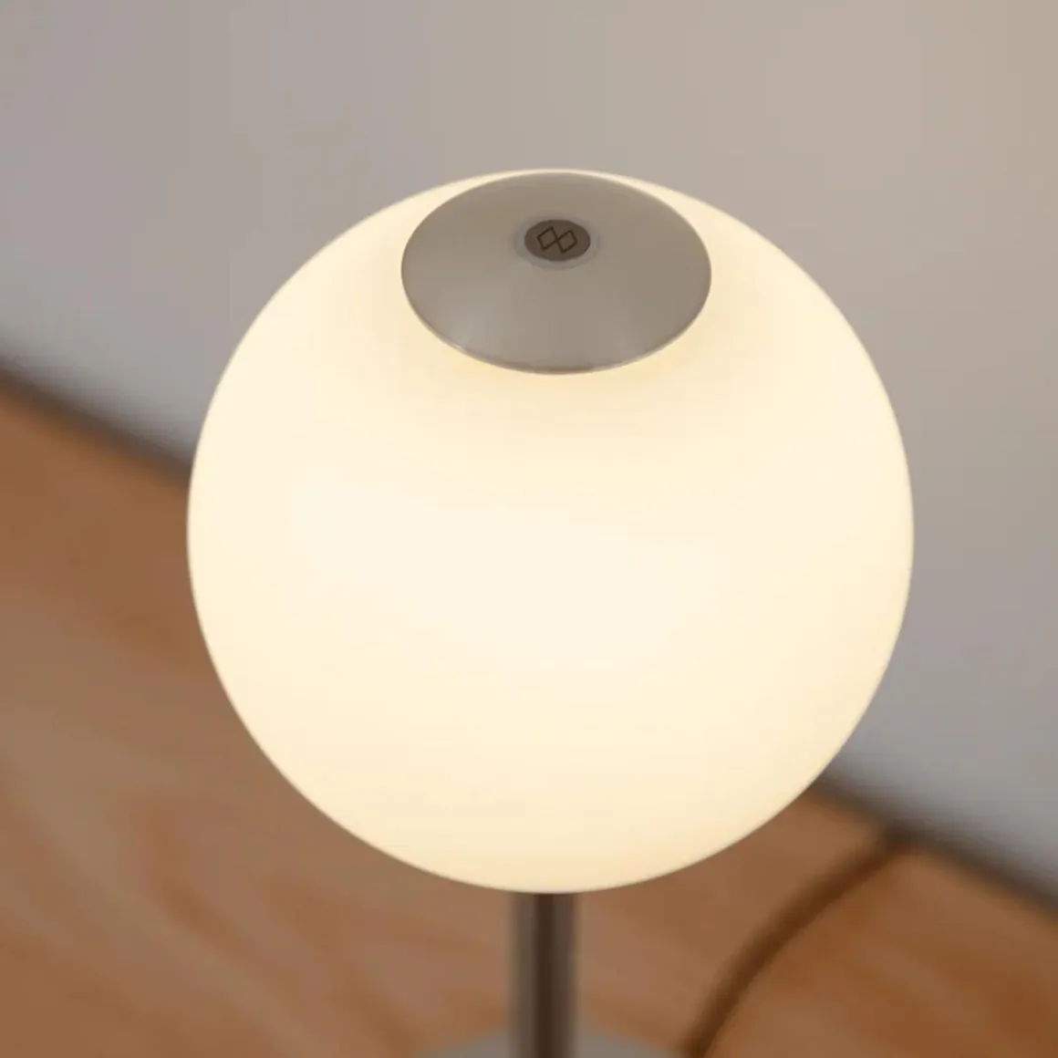 Audrey bordlampe med USB-C