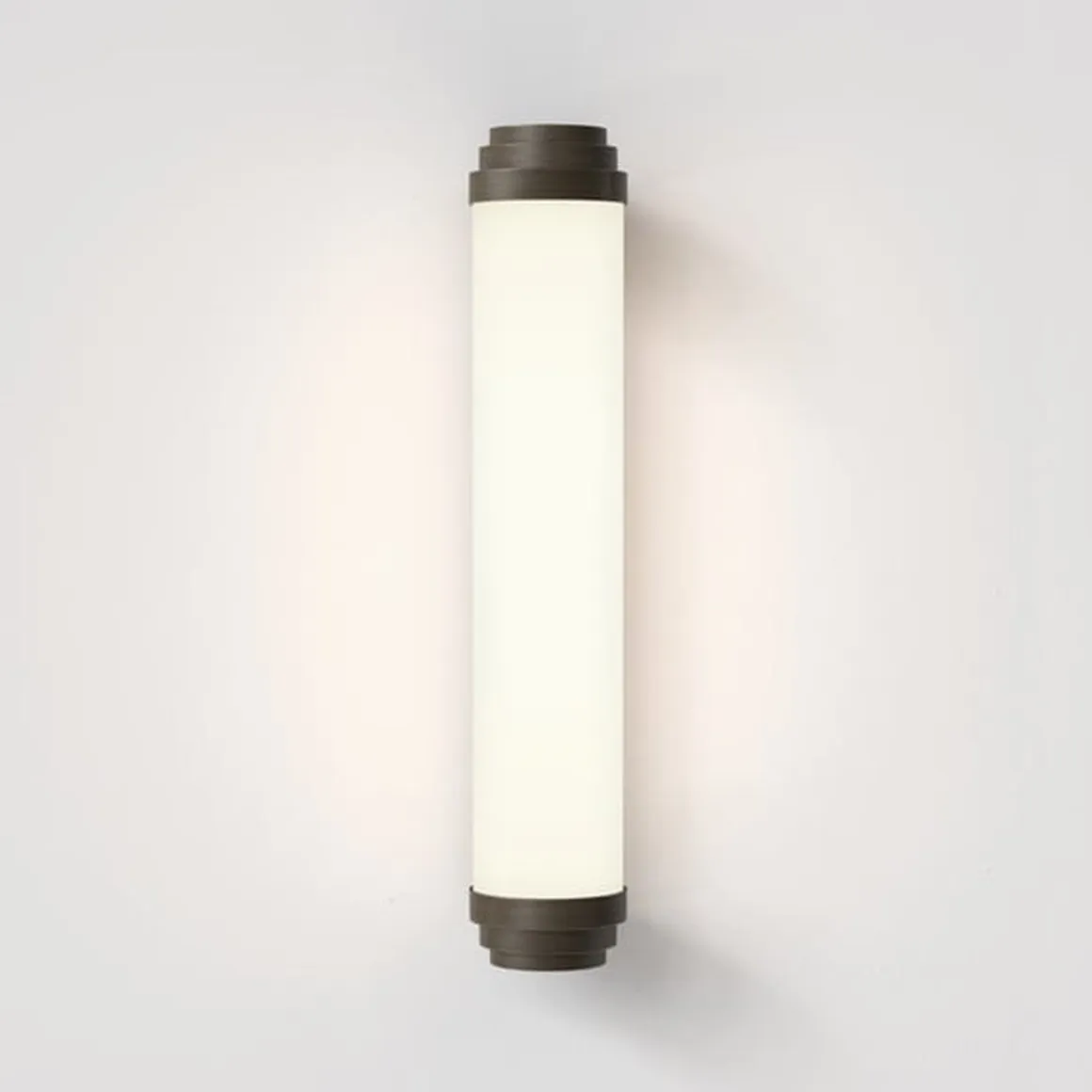 Burlington 400 vegglampe for baderom 9,8W 2700 Kelvin IP44