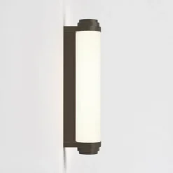 Burlington 400 vegglampe for baderom 9,8W 2700 Kelvin IP44