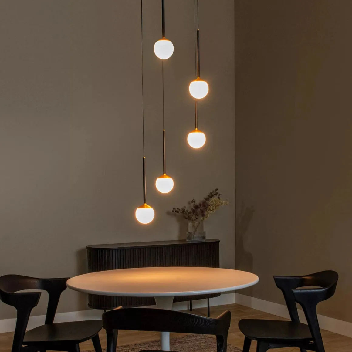 Calina takpendel 5 x 8,2W 2560 Kelvin - Dimbar