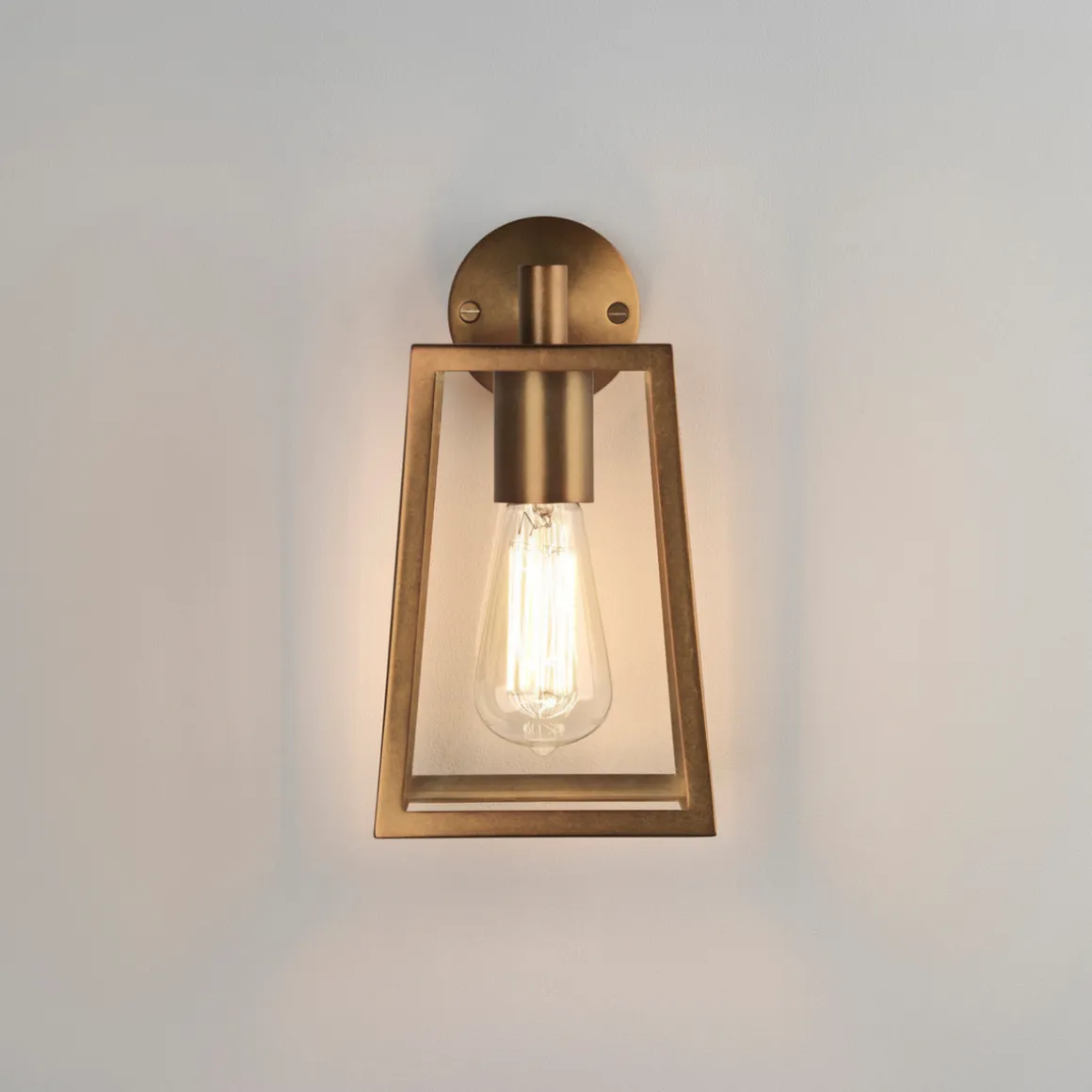 Calvi vegglampe - Antikk messing