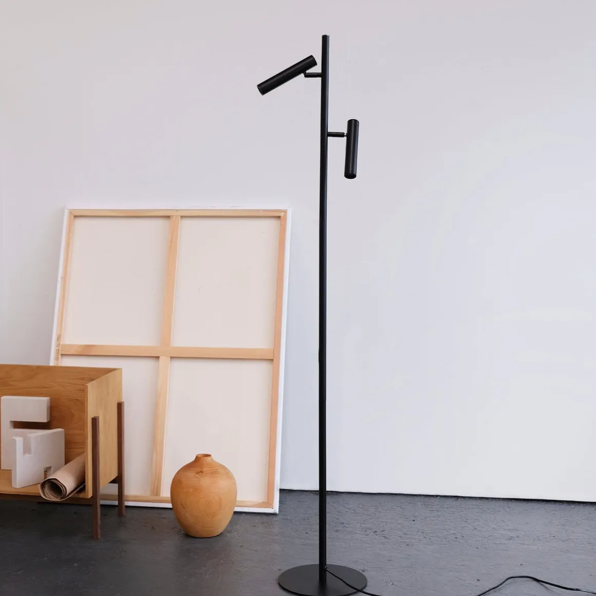 Carlo dobbel gulvlampe LED - Svart