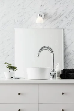 Cassis vegglampe IP44 - Krom/opalhvit - Krom / Opal