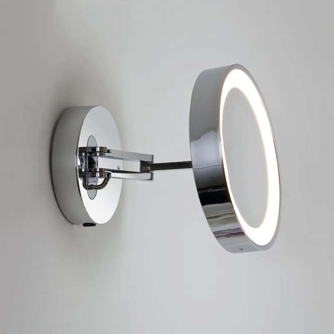 Catena sminkespeil 12,4W LED 3000K 5x forstørring IP44 - Polert Krom