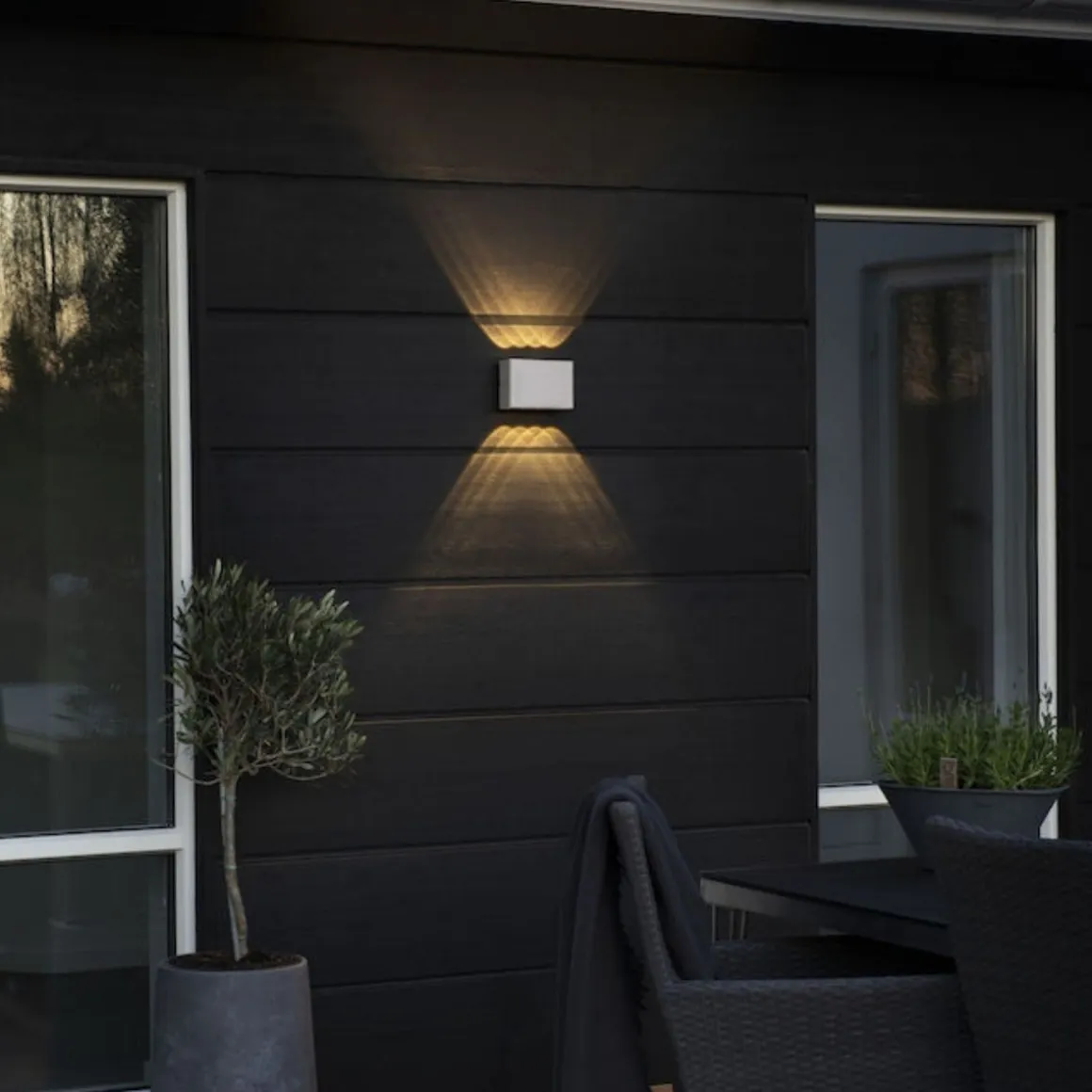 Chieri vegglampe utendørs opp/ned 8x1W IP54 - Hvit