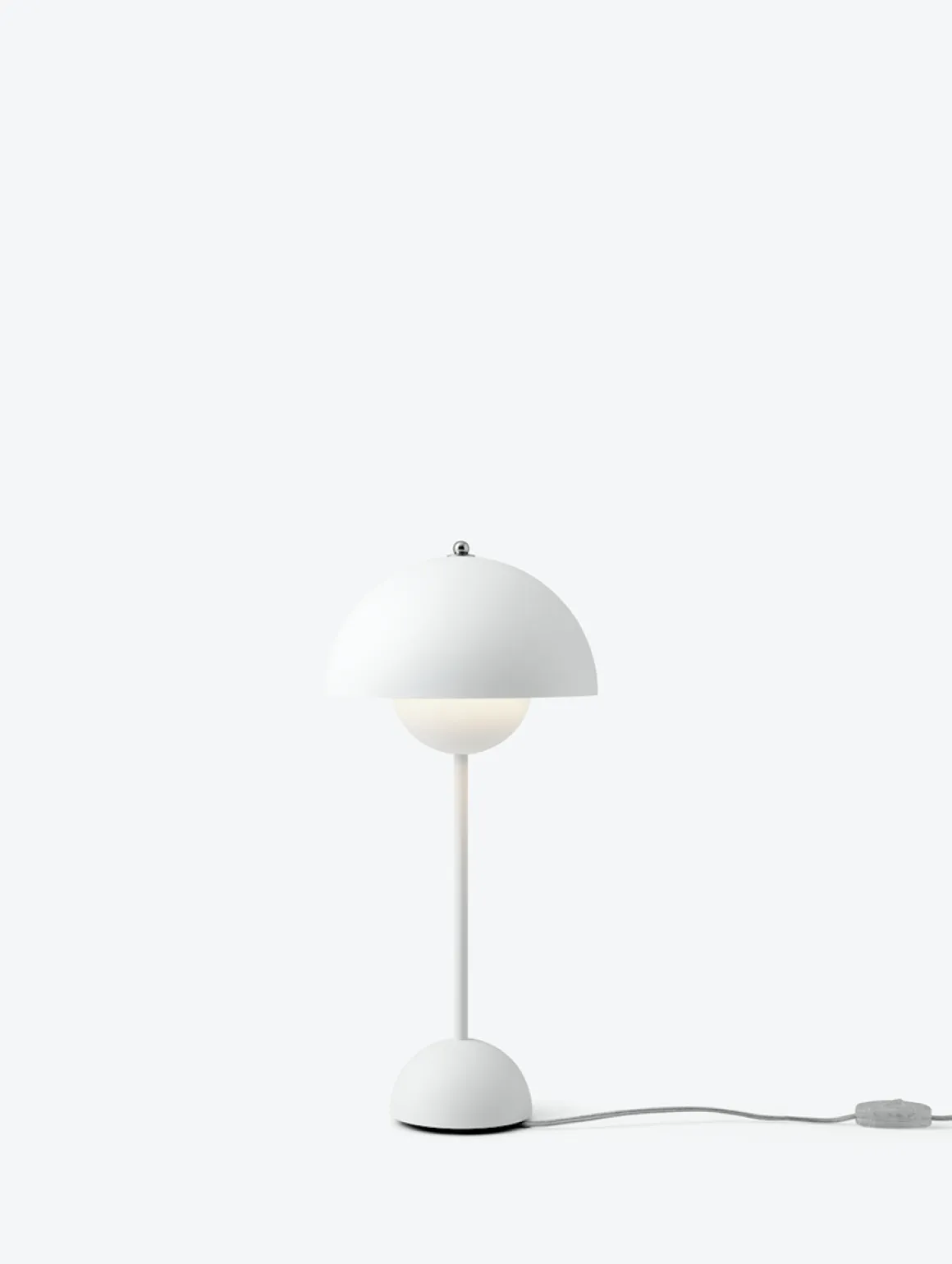 Flowerpot VP3 bordlampe