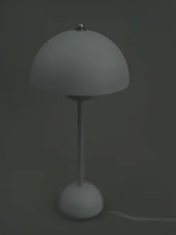 Flowerpot VP3 bordlampe