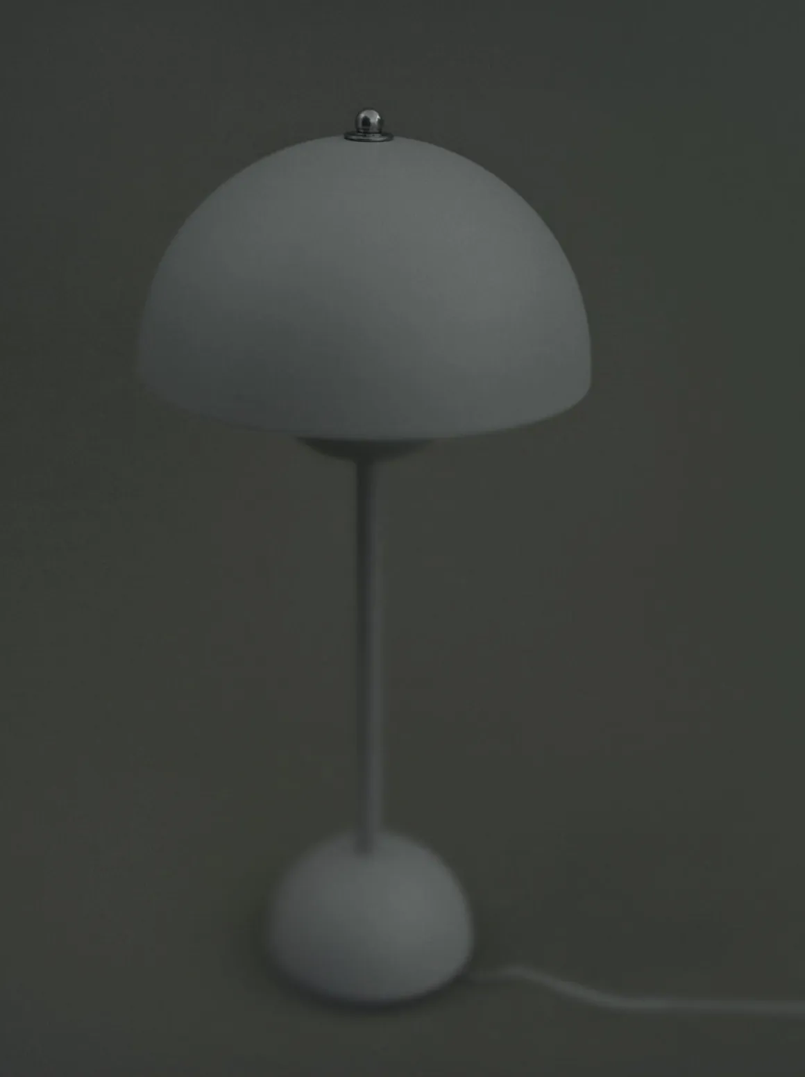 Flowerpot VP3 bordlampe