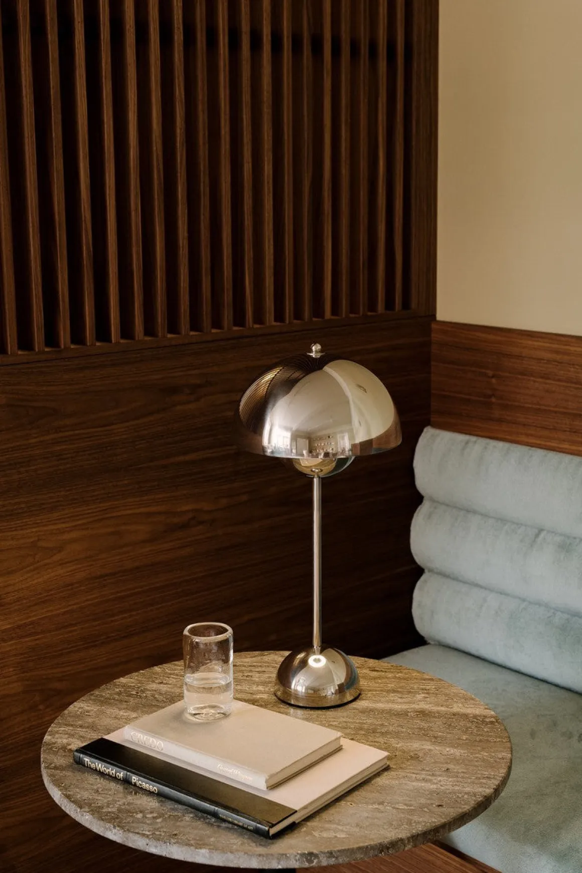 Flowerpot VP3 bordlampe