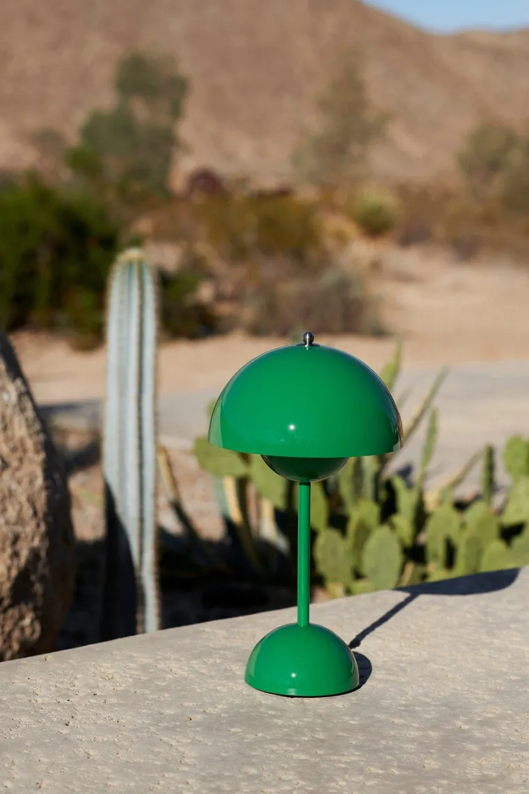 Flowerpot VP9 bærbar bordlampe
