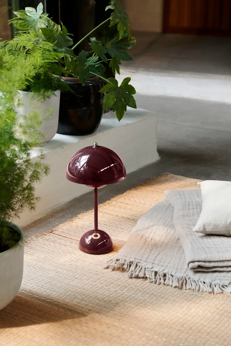 Flowerpot VP9 bærbar bordlampe