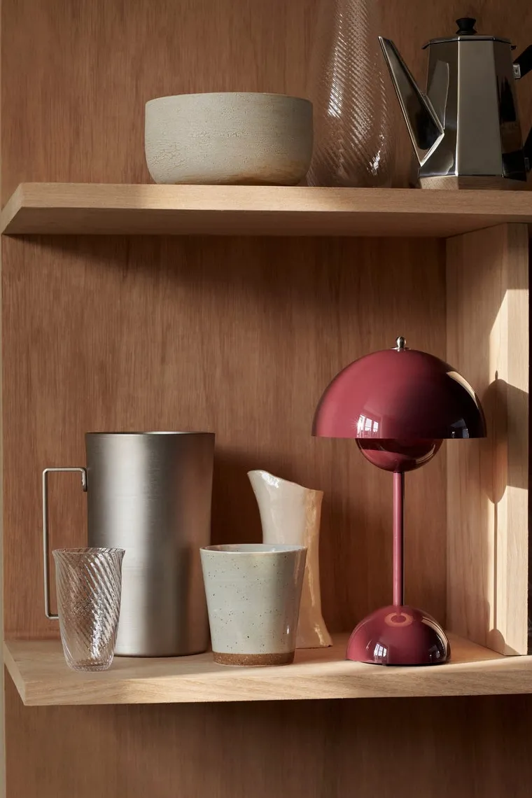Flowerpot VP9 bærbar bordlampe