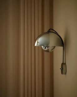 Flowerpot VP8 vegglampe