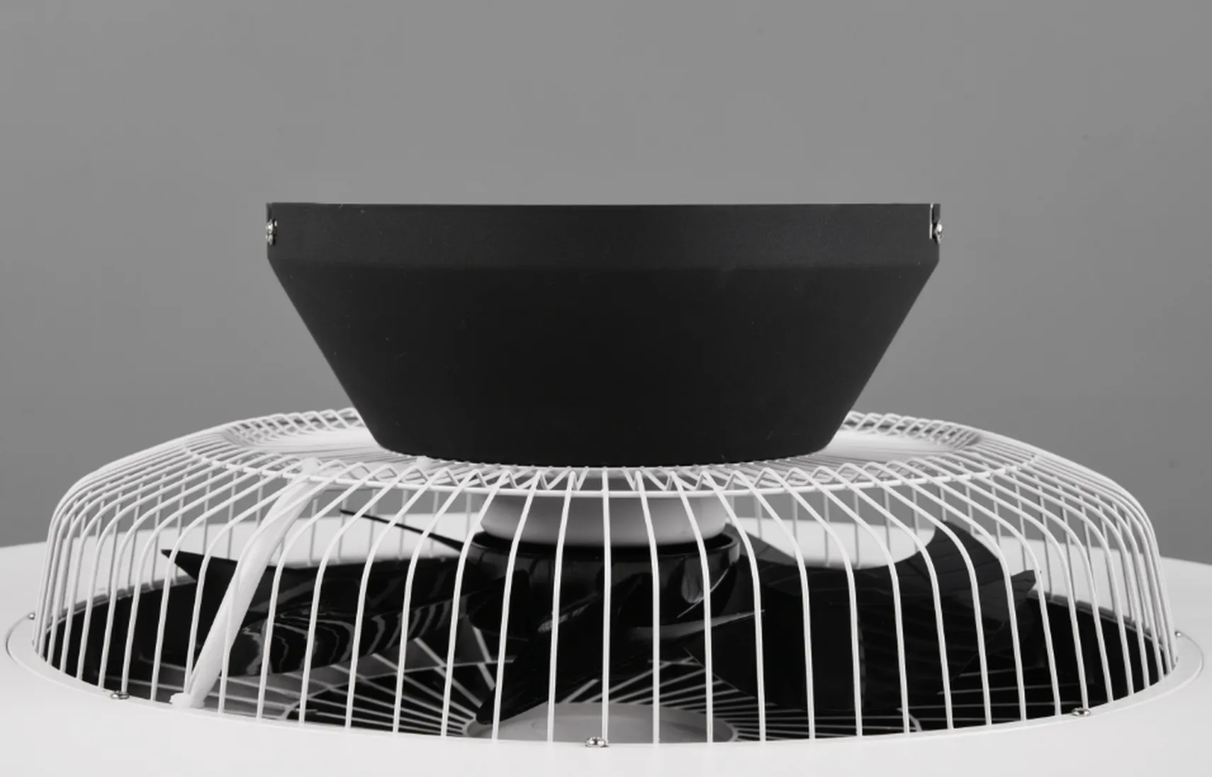Halmstad tak vifte 3000-6500K 39,6W m/Fjernkontroll - Svart