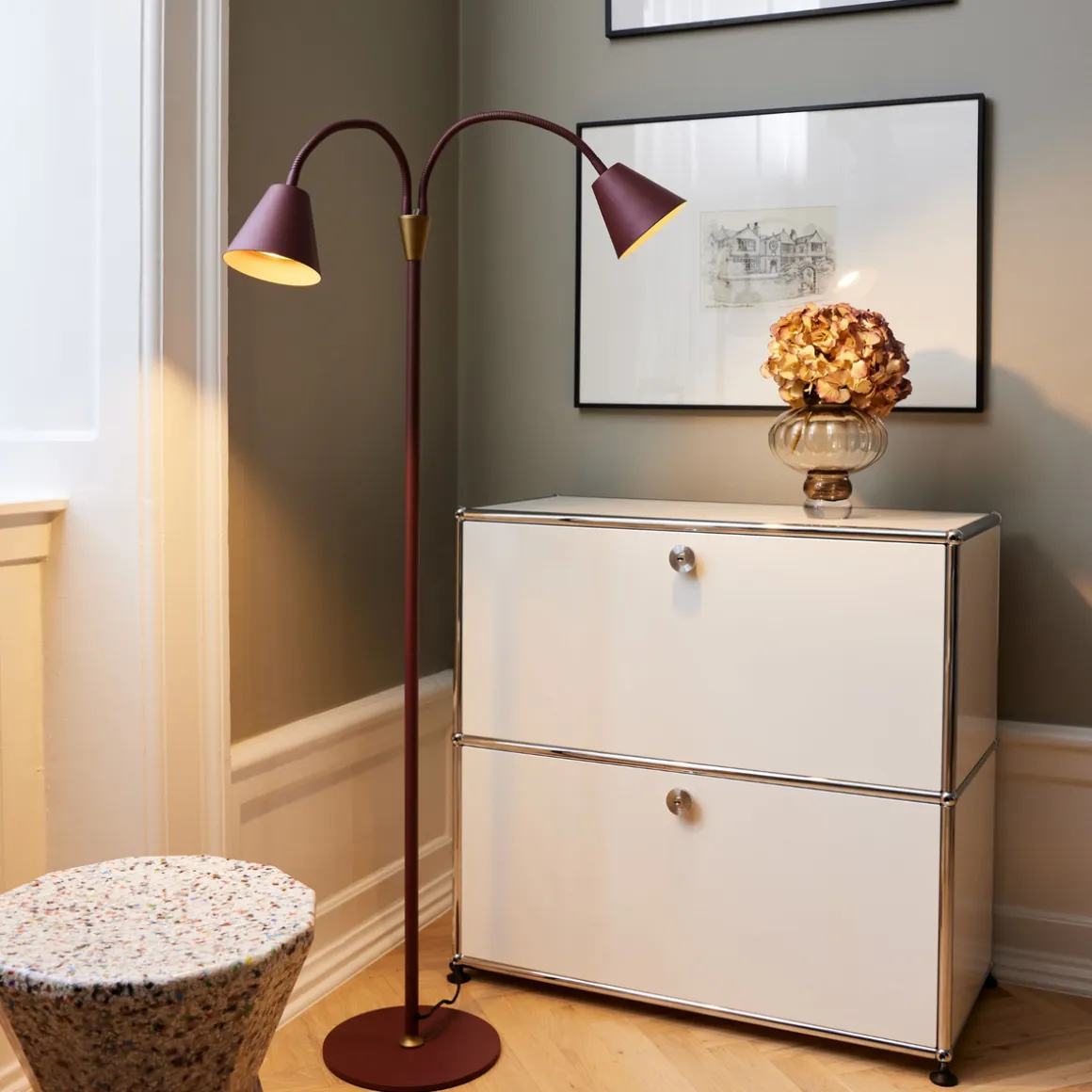 Hygge 2-arm Gulvlampe - Rødbrun