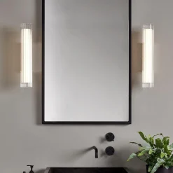 Io 420 vegglampe IP44 - Krom