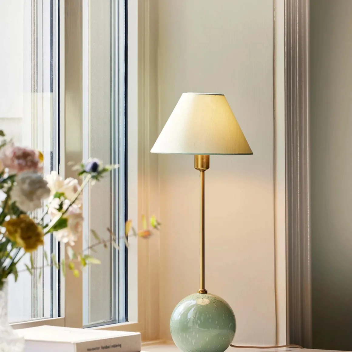 Iris 20 Bordlampe