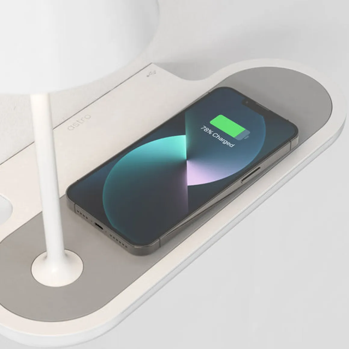 Ito vegglampe med trådløs lader og USB