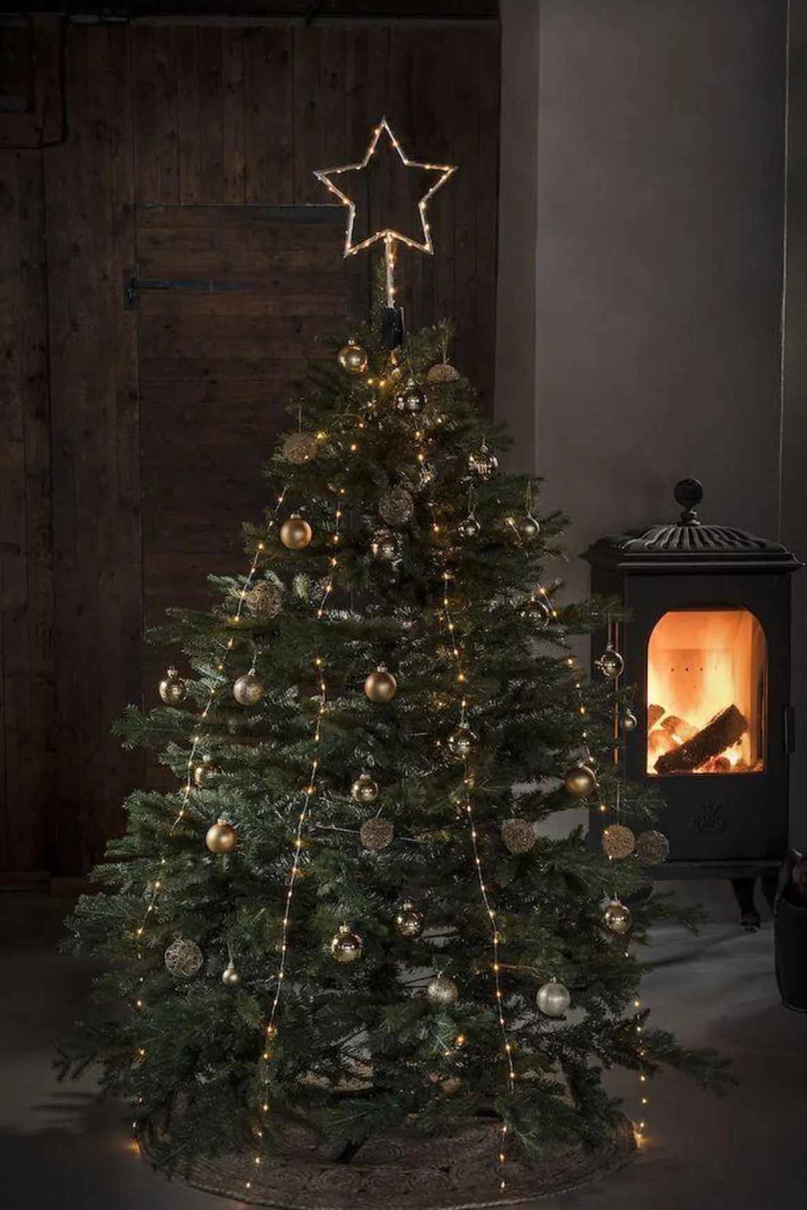 Juletrebelysning med toppstjerne 274 Led