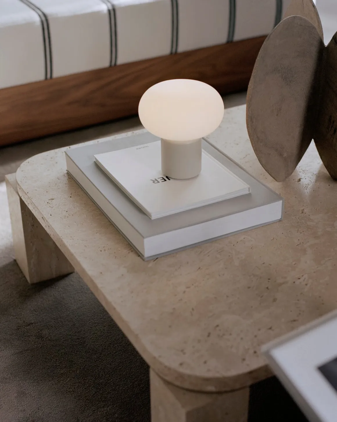 Karl-Johan bærbar bordlampe - Grå