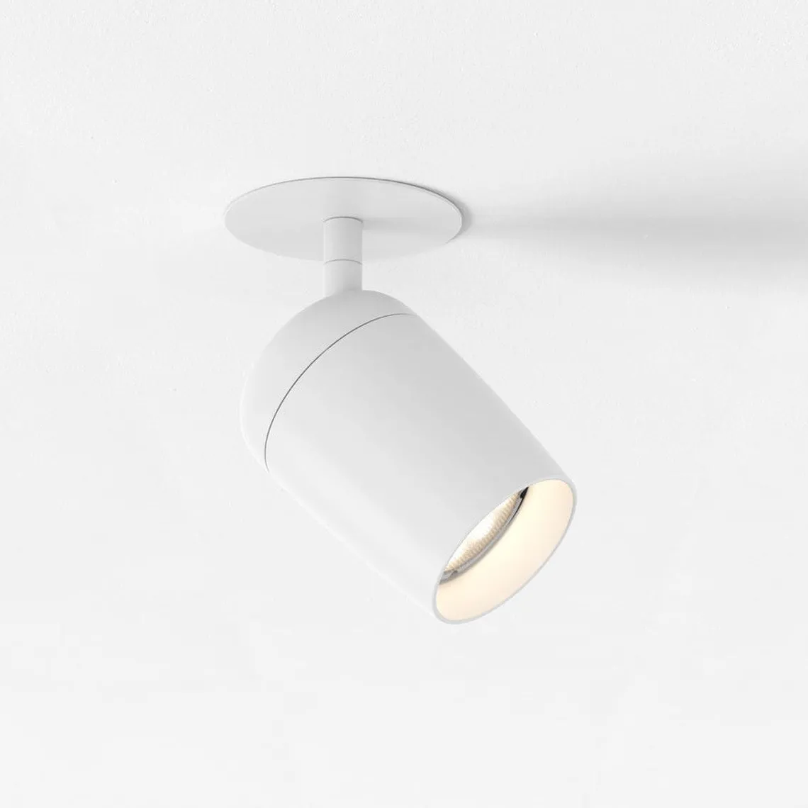 Koto recessed single takspot for innfelling