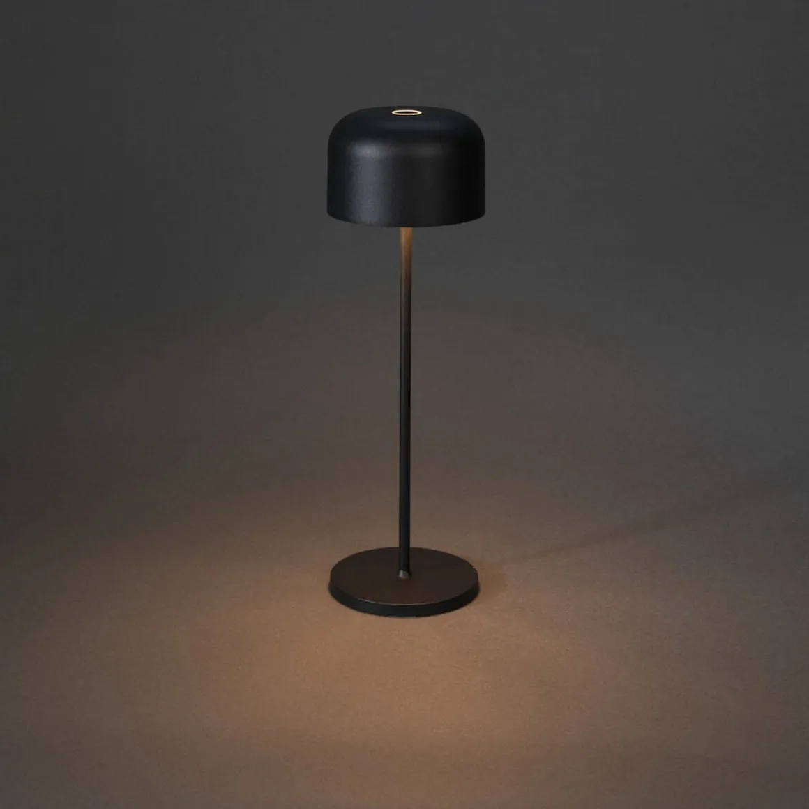 Lille bordlampe oppladbar utendørs IP54