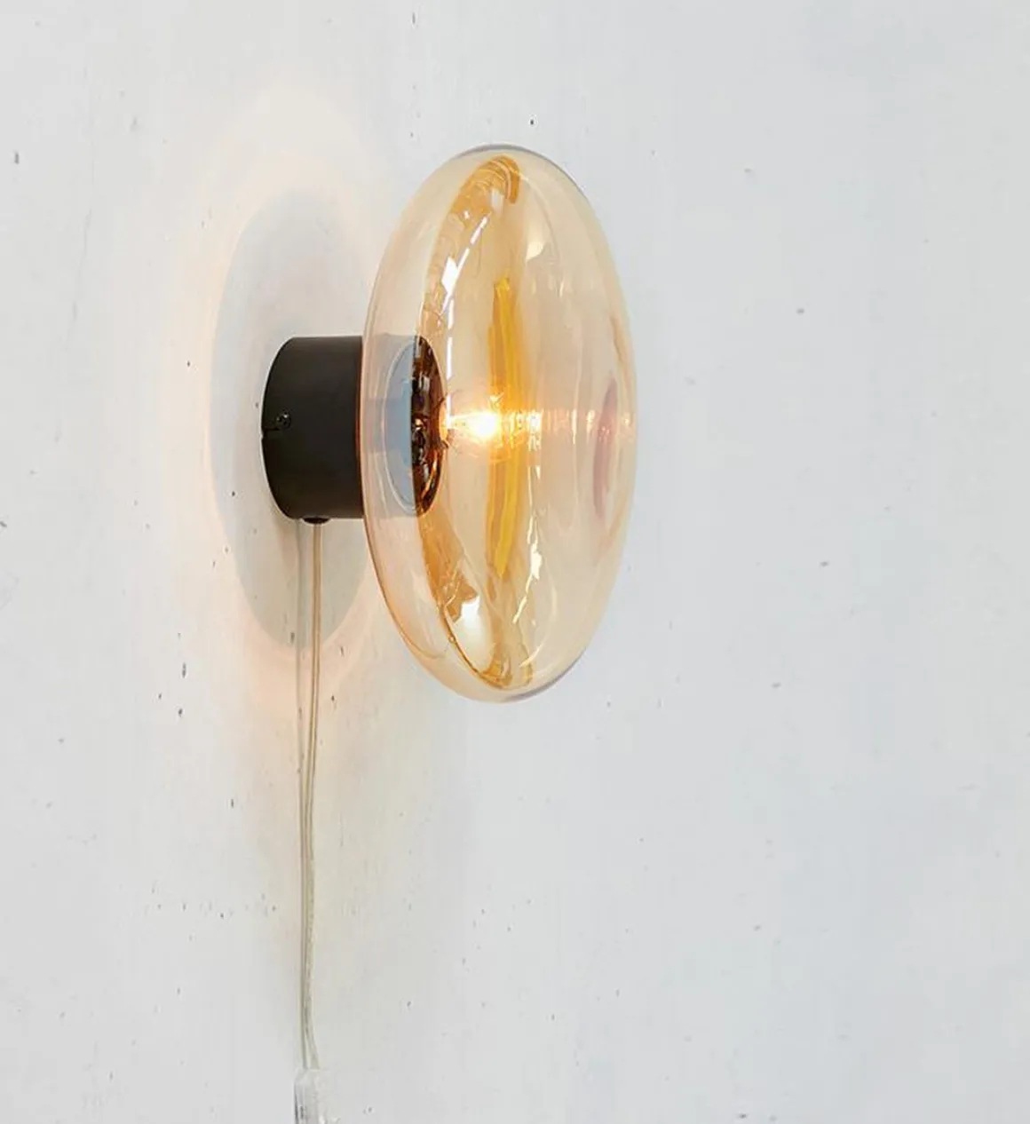 Locus vegg/taklampe - Svart/Amberfarget - Svart / Amber