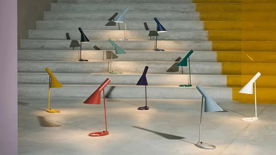 Louis Poulsen AJ bordlampe
