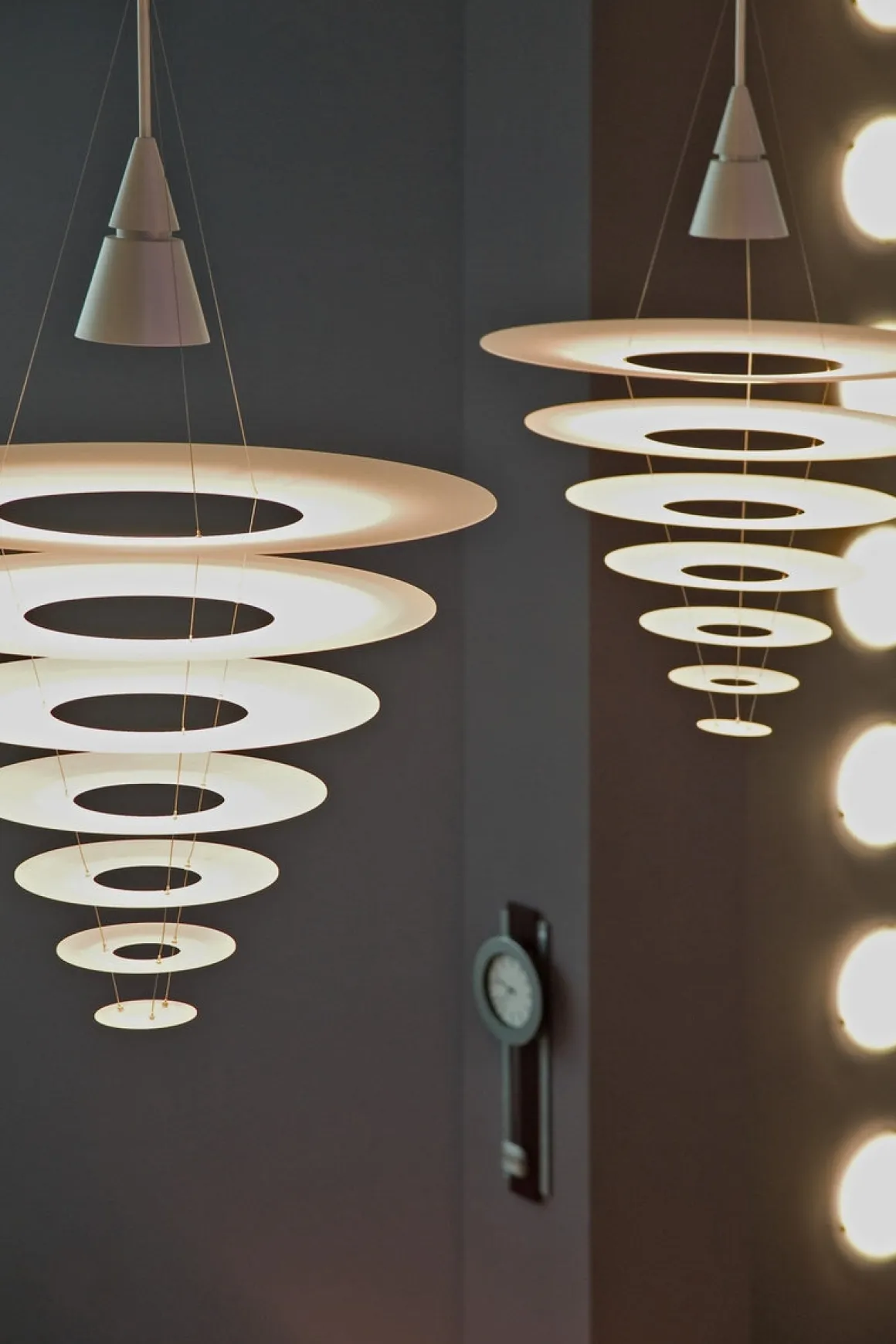 Louis Poulsen Enigma taklampe Ø82