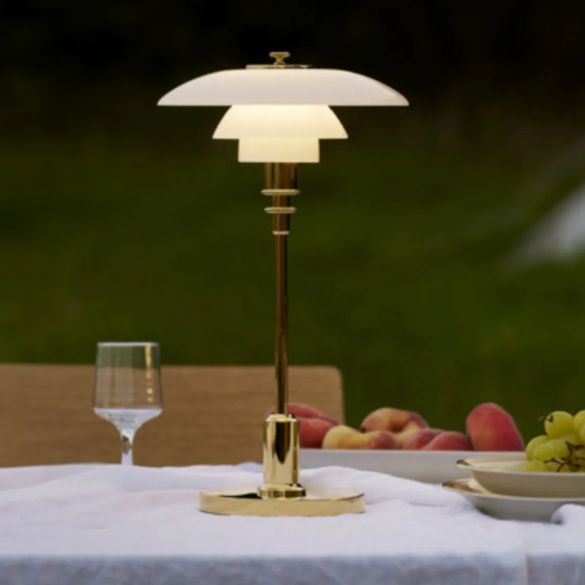 Louis Poulsen PH 2/1 Portable bordlampe