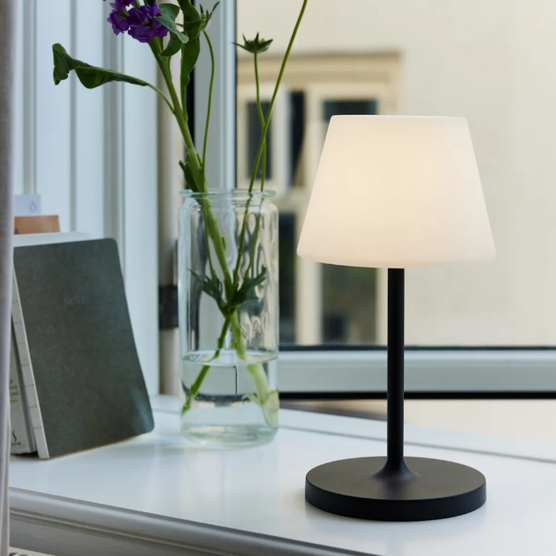 New Northern bordlampe oppladbar utendørs IP44 2W - Hvit/Antikk kobberfarget