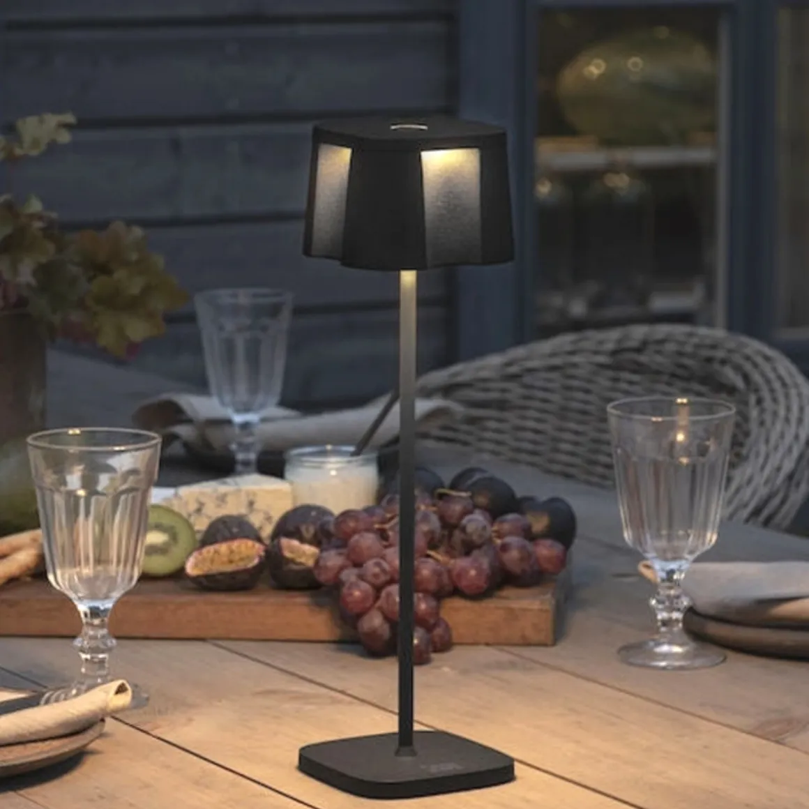Nice bordlampe 36 cm IP54 oppladbar USB - Svart
