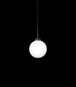 Nuura Apiales 1 taklampe - Satin svart/ opal