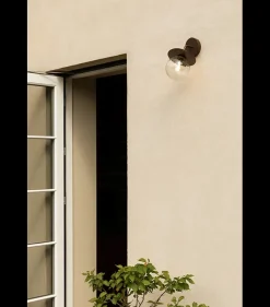 Nuura Liila utendørslampe - bronse/optikk