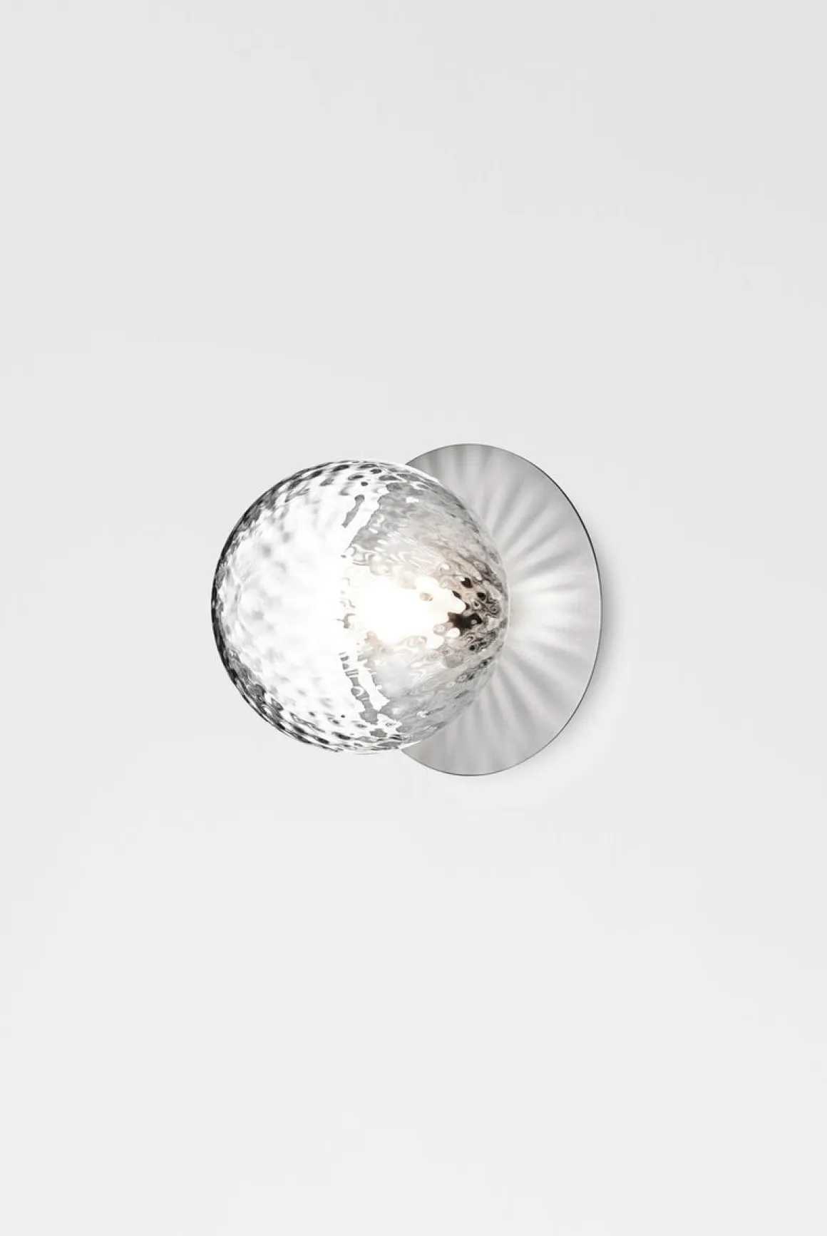 Nuura Liila 1 vegglampe/taklampe - medium - light silver / optikk