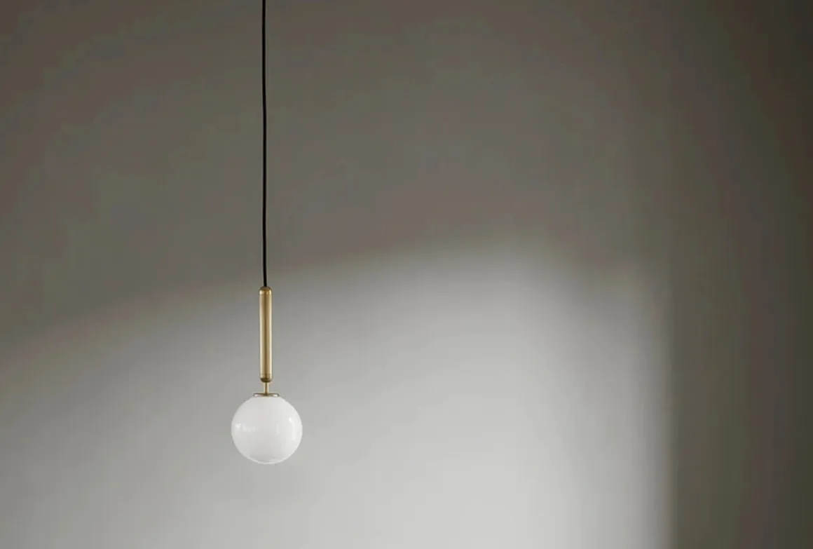 Nuura Miira 1 messing / opal