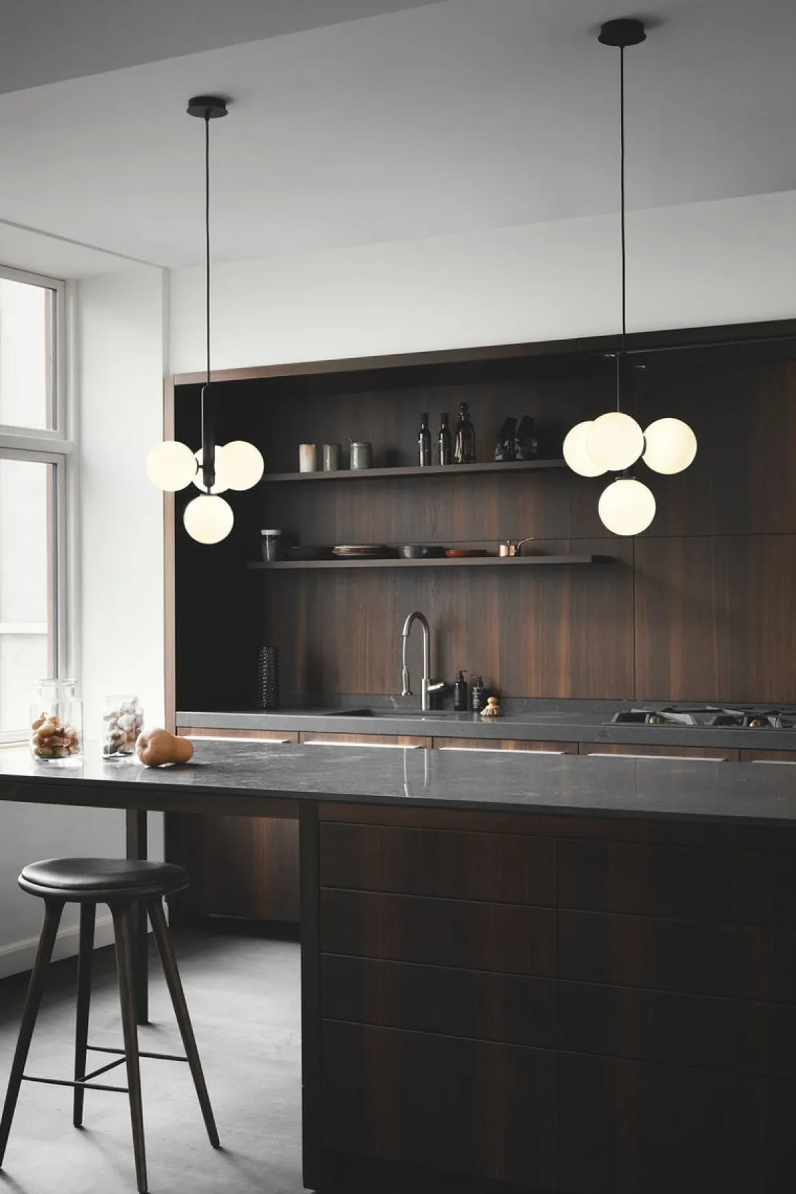 Nuura Miira 4 svart/opal