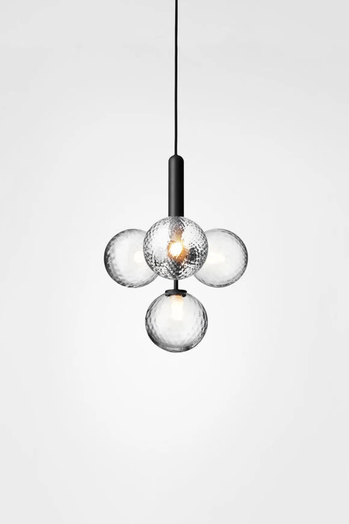 Nuura Miira 4 svart/optikk