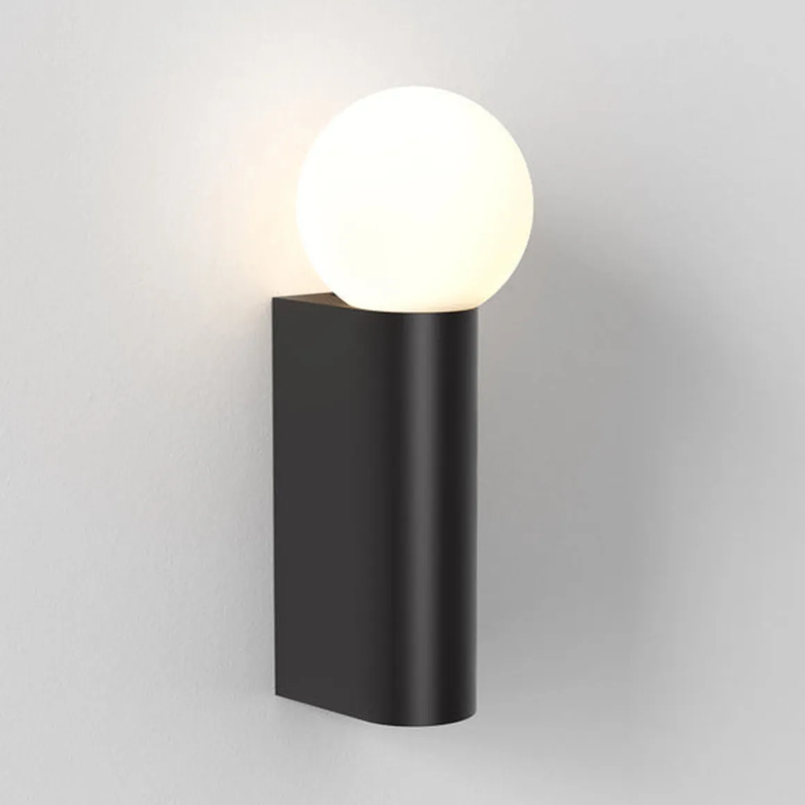 Ortona Single vegglampe IP44