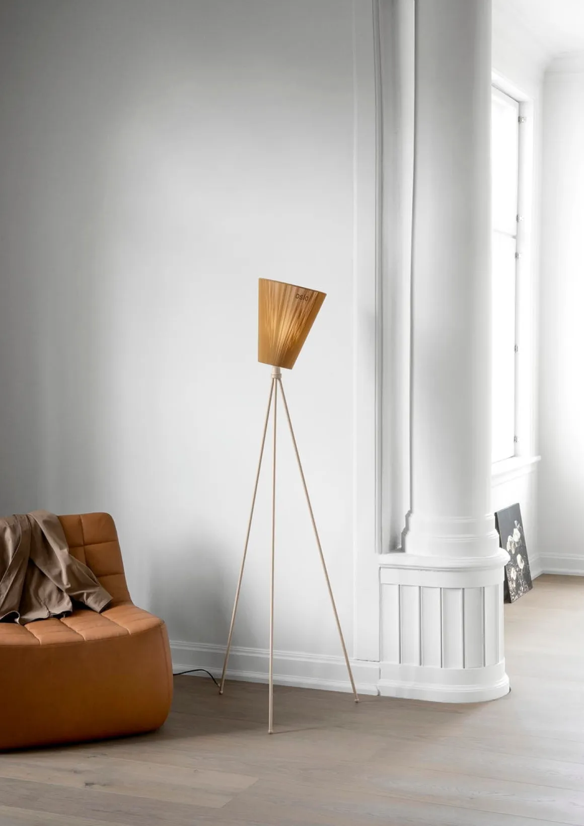 Oslo Wood gulvlampe beige med skjerm