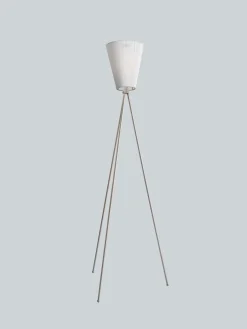 Oslo Wood gulvlampe stål med skjerm