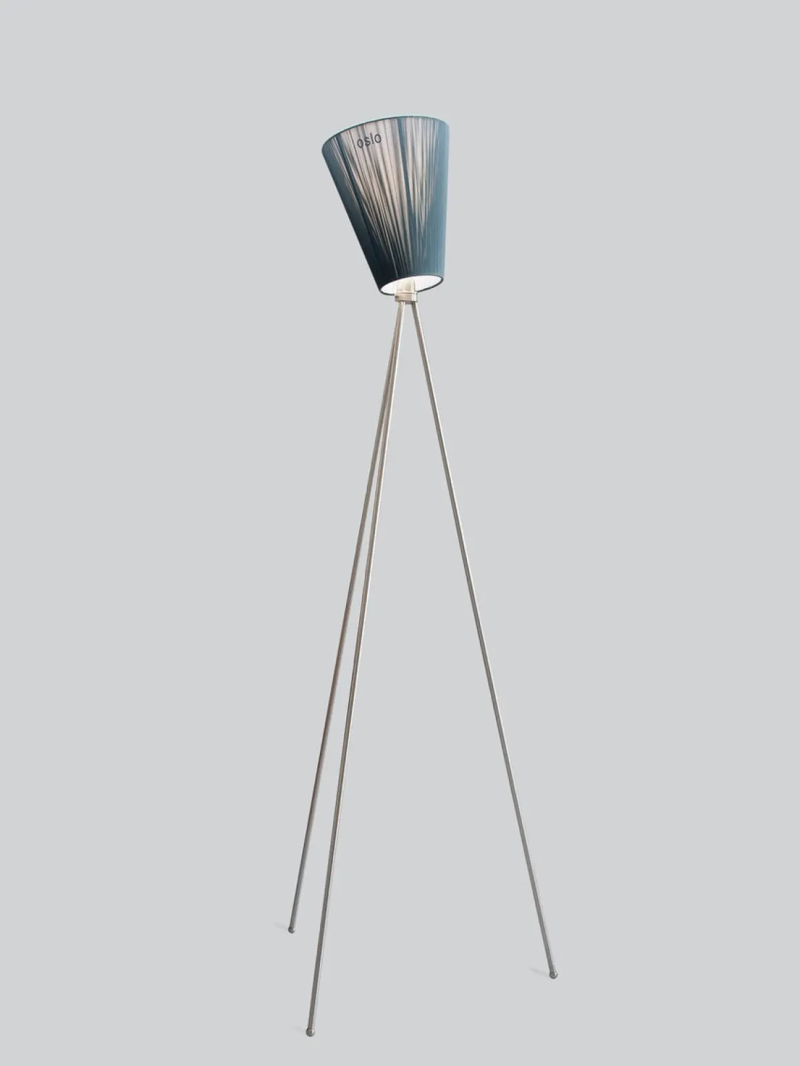 Oslo Wood gulvlampe stål med skjerm