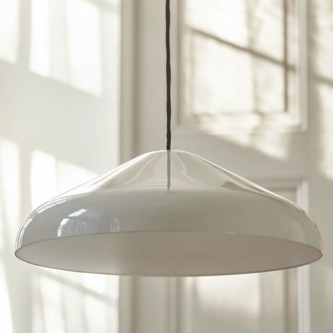Pao takpendel 35 cm - hvit