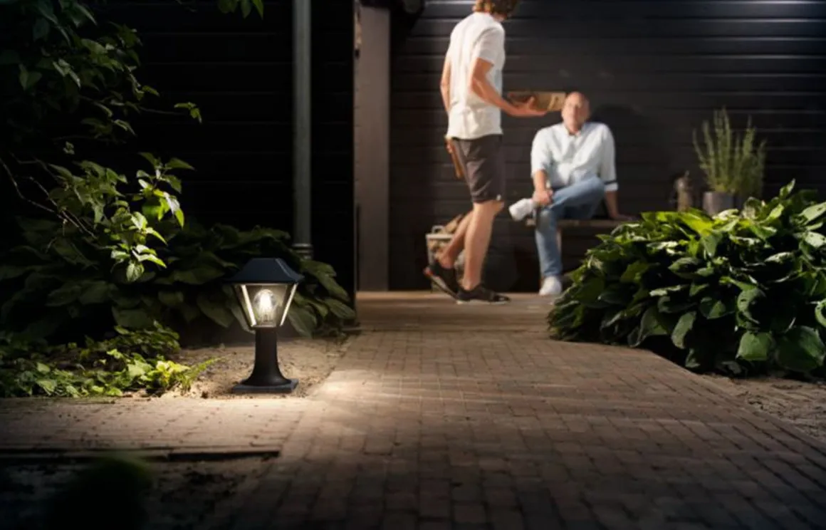 Philips myGarden Alpenglow portstolpe utendørs IP44 - Svart