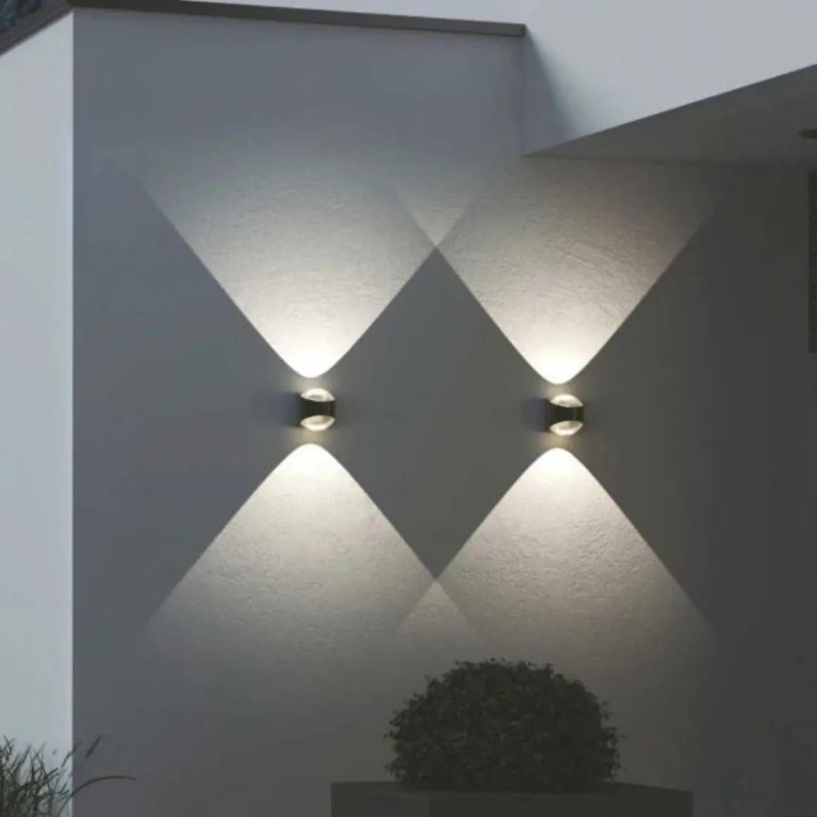 Saga vegglampe IP65 12W 3000K - Svart